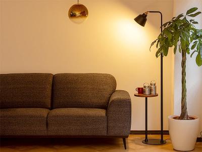 明るすぎる照明